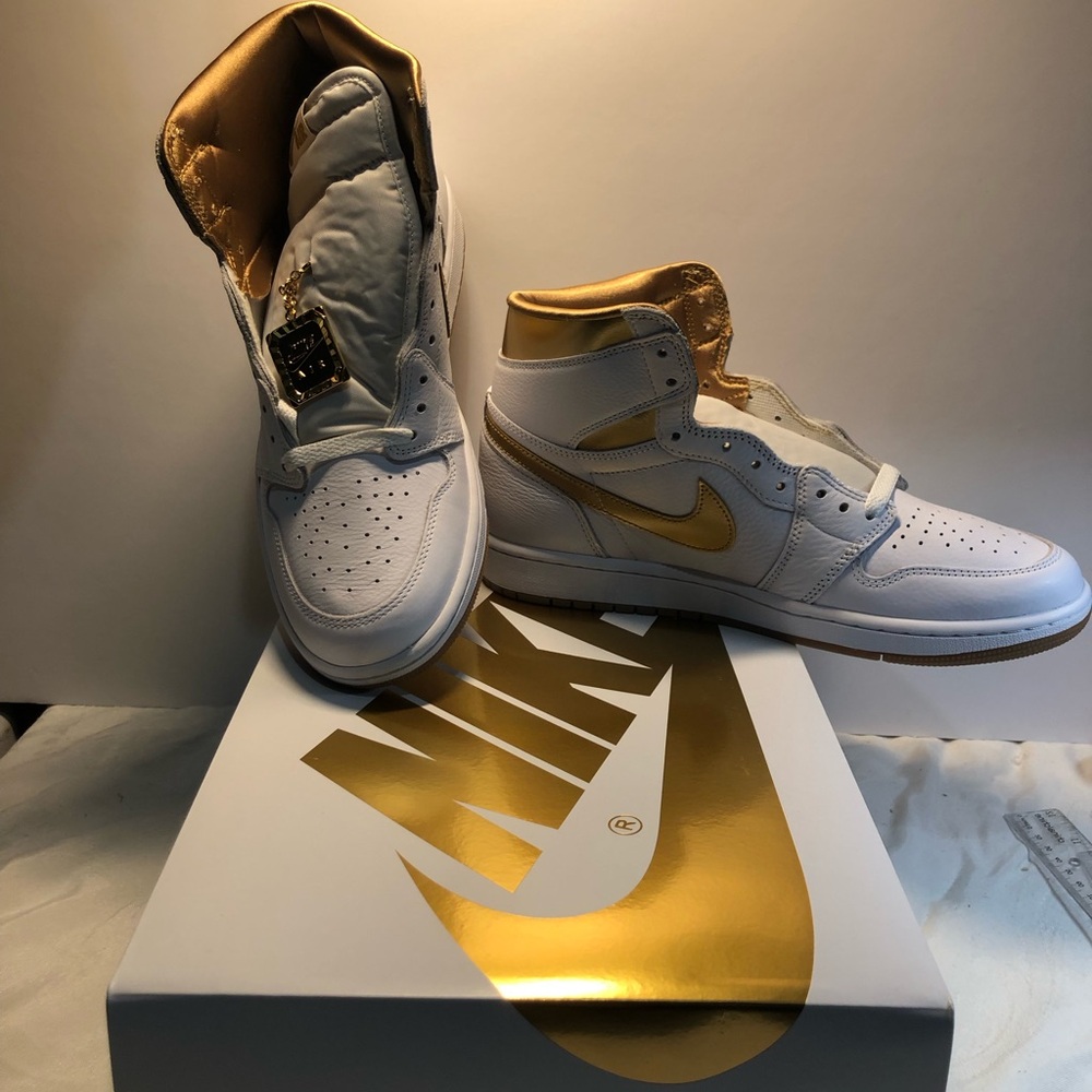 Jordan 1 Retro High OG White Metallic Gold (Women's 10.5) Unisex New With OG Box - Picture 14 of 15